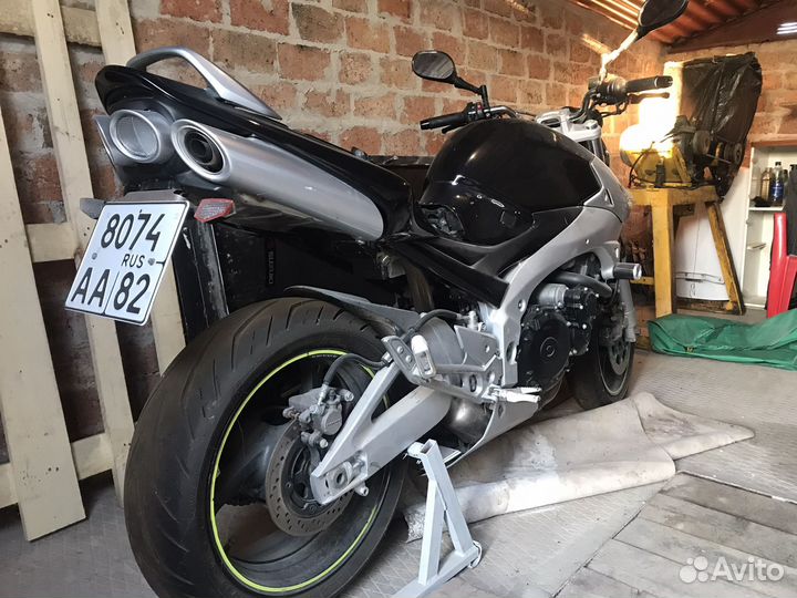 Suzuki GSR 400, 2008
