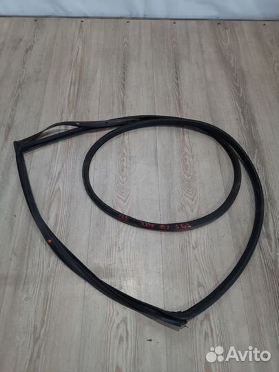 Уплотнитель задней двери Hyundai solaris Лев