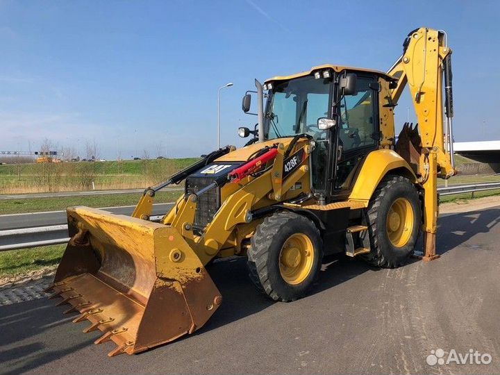 Стекло дверное левое верхнее экскаватор-погрузчик