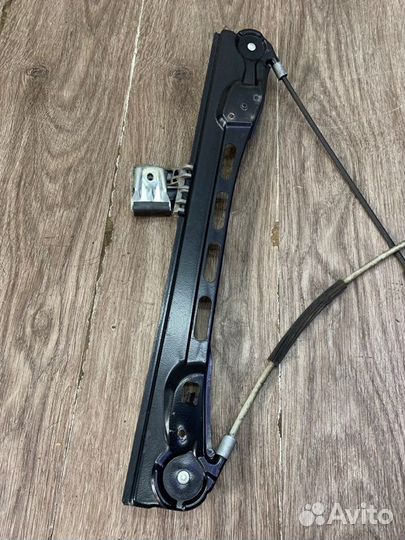 Стеклоподъемник передний правый Mercedes E-Class