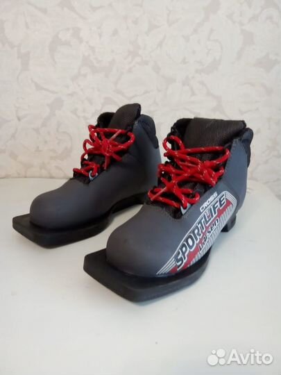 Лыжные ботинки