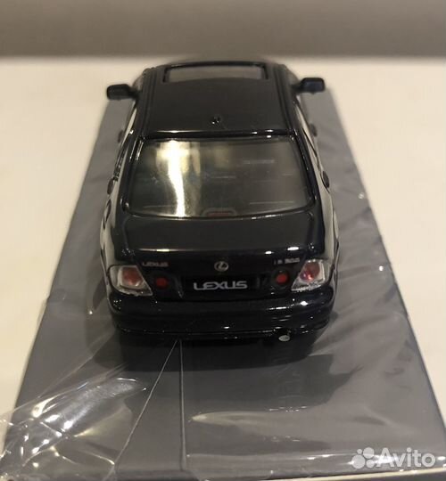 1/64 Lexus IS300 серый