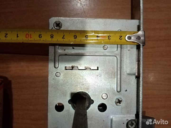 Замок врезной с ручкой