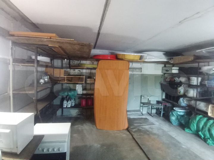 Гараж, > 30 м²