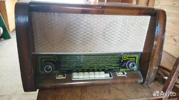 Радиоприемник ретро