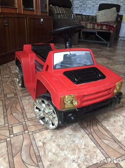 Детский электромобиль