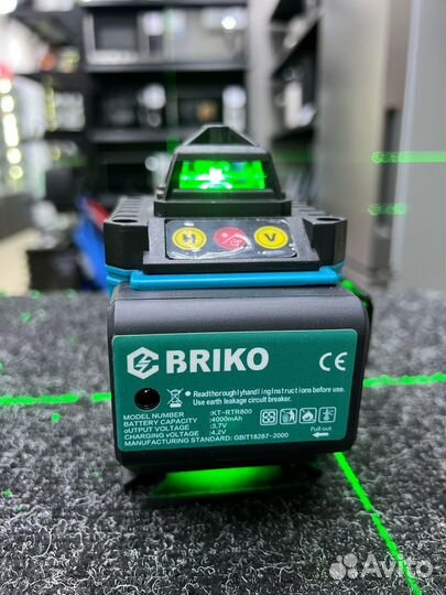 Лазерный уровень нивелир строительный 4D briko 4D