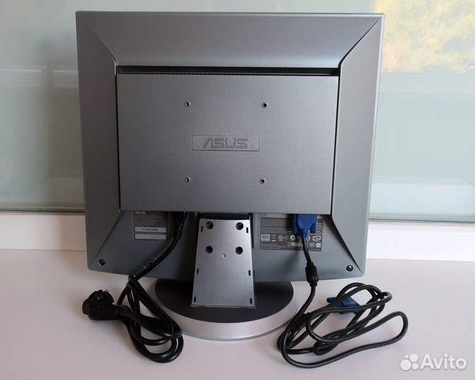 Монитор asus 19 дюймов с аудиосистемой