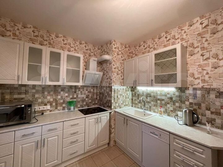 Комната 20 м² в 2-к., 12/25 эт.