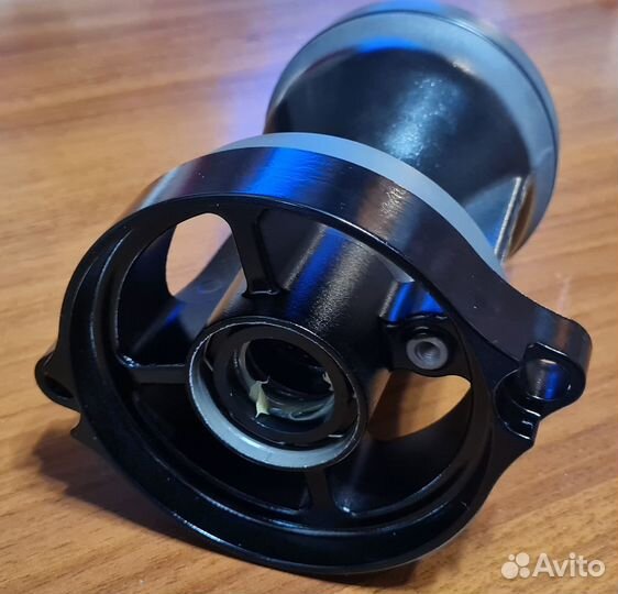 Ступица в сборе Suzuki DF300 оригинал