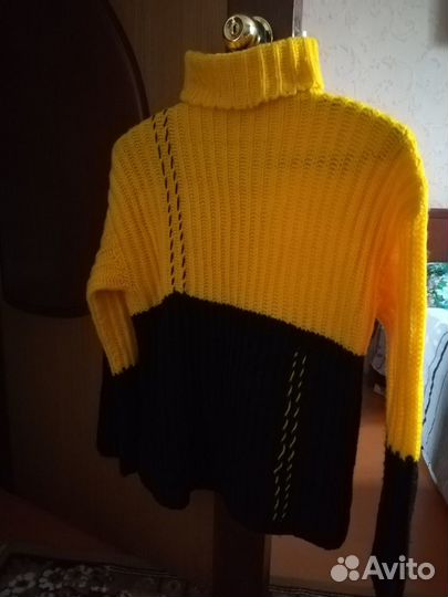 Свитера, платье, куртки, пальто 48 р-р