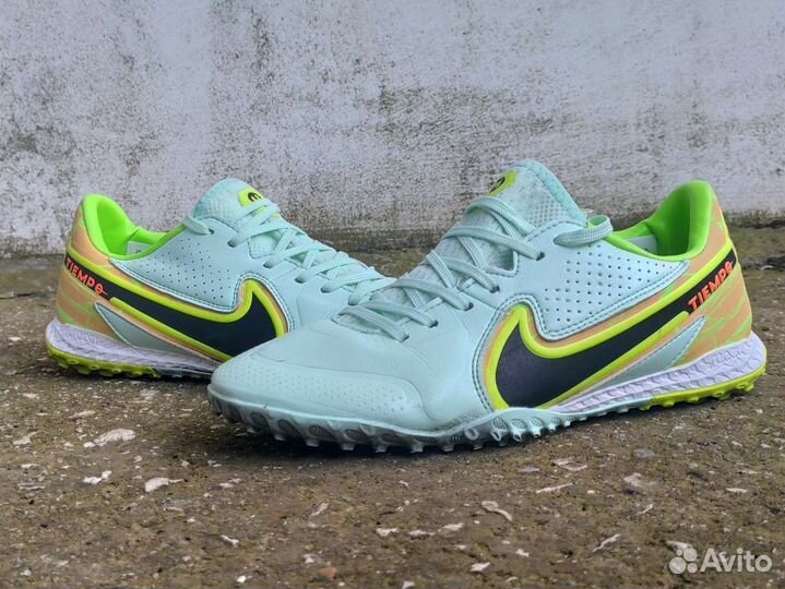 Футбольная обувь (сороконожки) Nike Tiempo