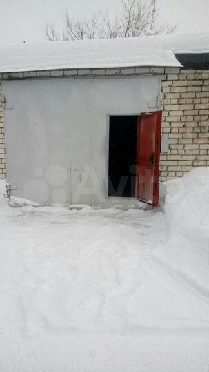 Гараж, > 30 м²