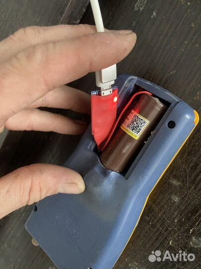 Цифровой тональный генератор fluke IT-200