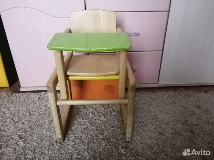 Продаю кукольный стульчик для кормления