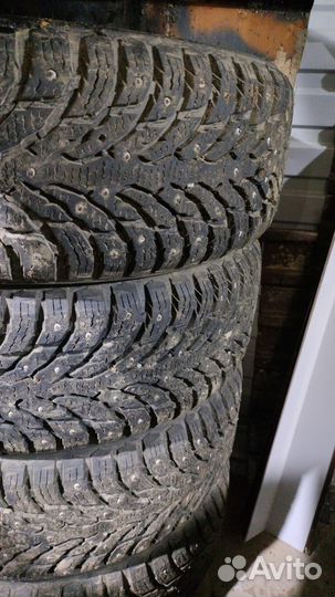 Nokian Tyres Hakkapeliitta 9 215/65 R16