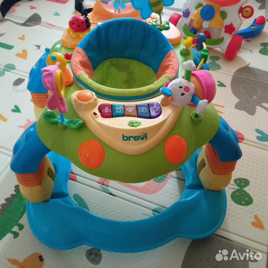 Продаю ходунки Chicco