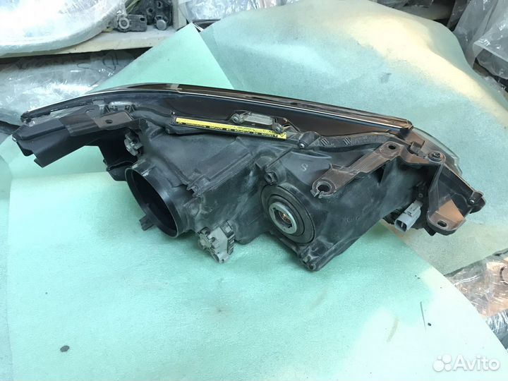 Фара левая Toyota Camry 50 V55 xenon