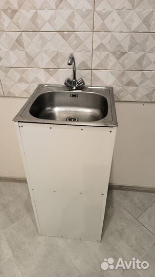 Раковина с тумбой