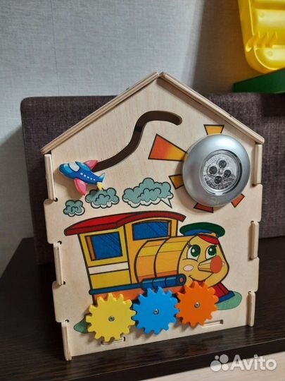 Бизиборд дом