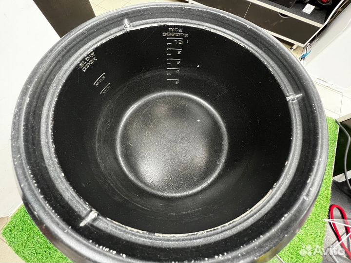 Мультиварка bork U601 (пт18б)