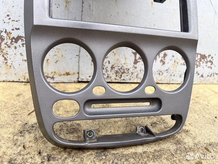 Центральная консоль Hyundai Accent 2