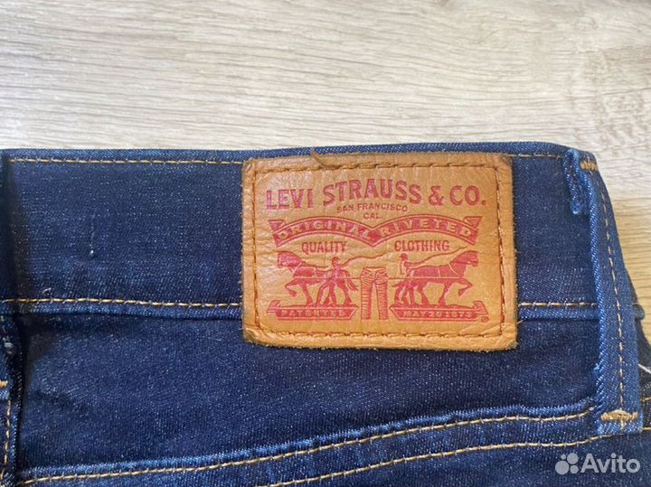 Джинсы levis 701