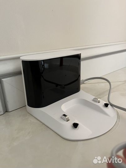 Робот пылесос roborock q7