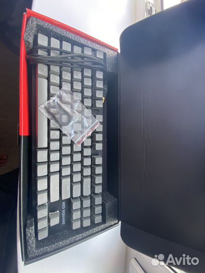 Red square keyrox tkl