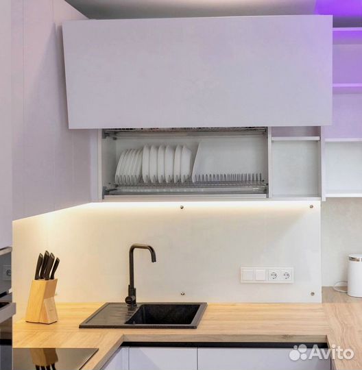 Кухня на заказ Кухня угловая до потолка