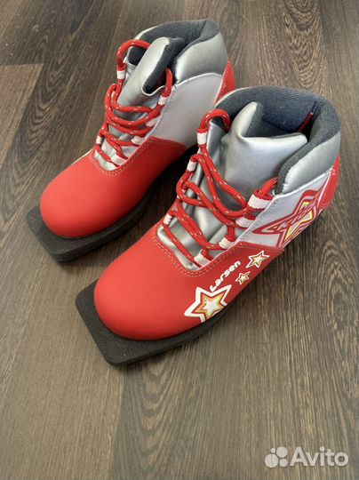 Лыжные ботинки