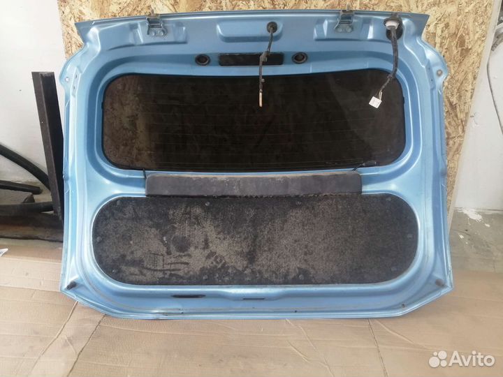 Toyota aqua запчасти