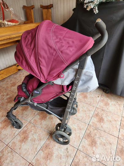 Прогулочная коляска трость chicco