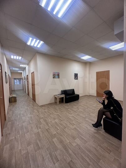 Торгово-офисная площадь, 350 м²