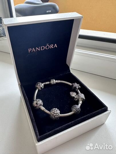 Браслет Pandora с шармами