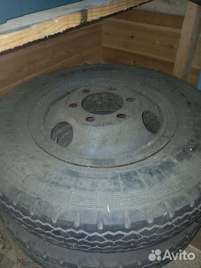 Ось с колёсами, прицепное для телеги