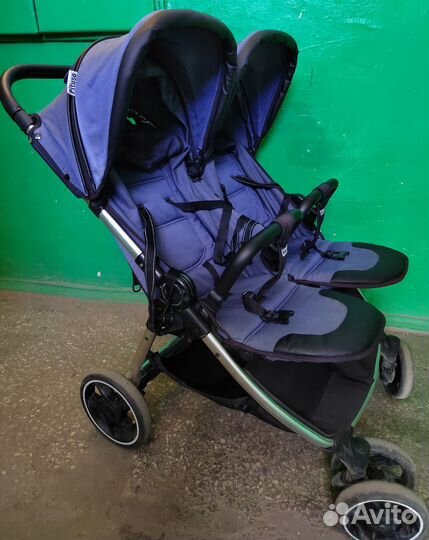 Прогулочная коляска для двойни