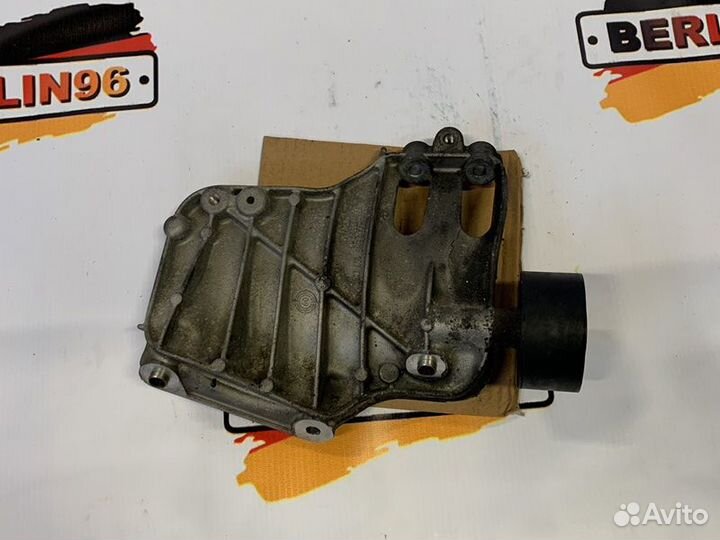 Кронштейн компрессора кондиционера Bmw X5 E70