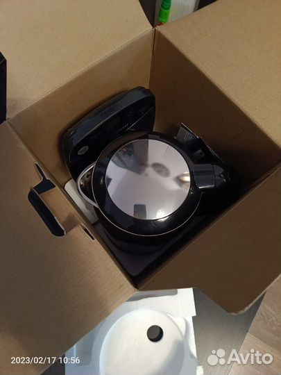 Чайник термопот Redmond RK-M1303D