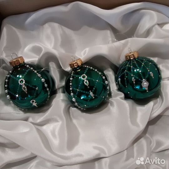 Новогодние украшения. Стеклянные шары на елку