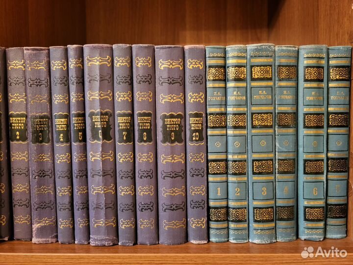 Книги и собрания.Толстой,Чехов,Гюго и др