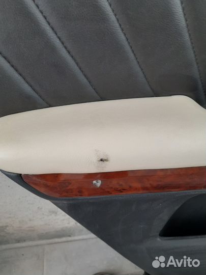 Обшивка двери lexus rx 300