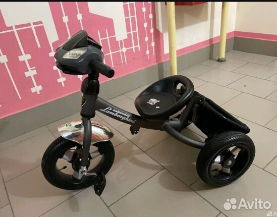 Трехколесный велосипед