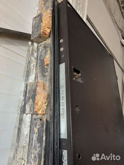 Дверь входная металлическая
