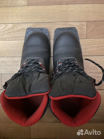 Лыжные ботинки Tisa 40 размер