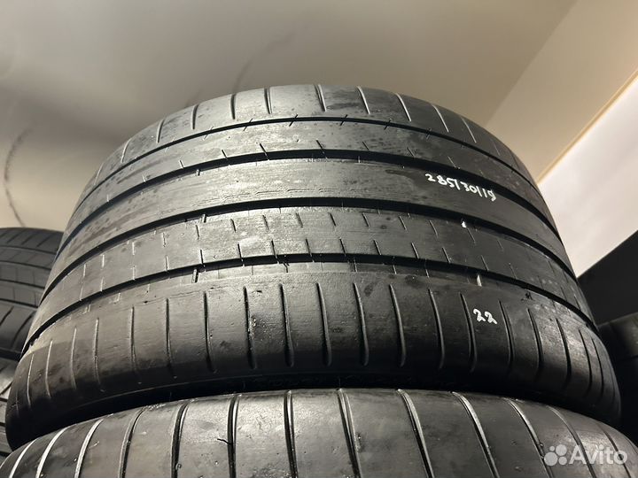 Michelin Pilot Super Sport 285/30 R19 98Y