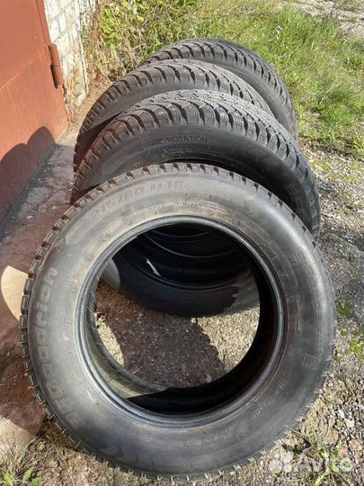 Bfgoodrich G-Force Stud 215/60 R16 99Q