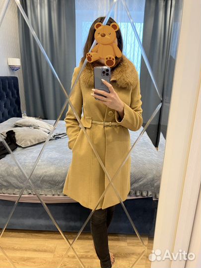 Пальто женское 42 S