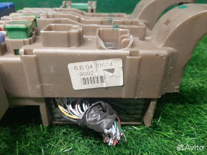 В наличии: блок предохранителей Toyota Corolla 9