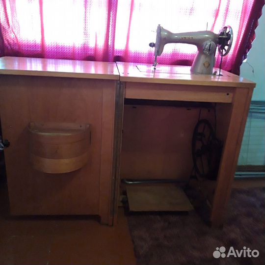 Швейная машина